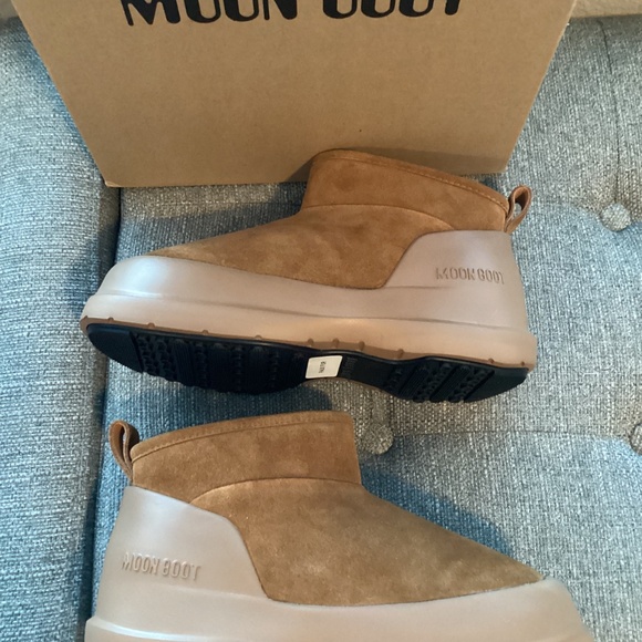 Moon Boot® Luna Low Faux Shearling Lined Boot (Women), size EU 37, $250 - Picture 11 of 15